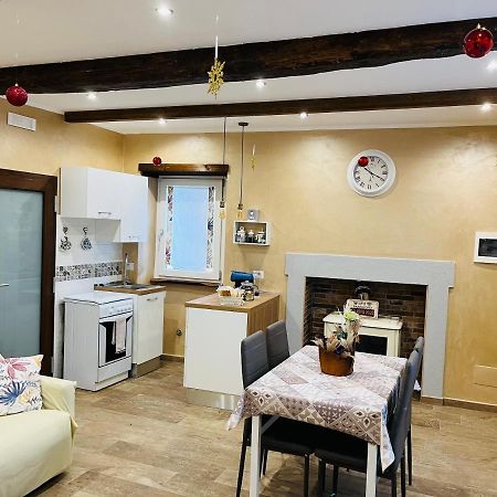 Casa Vacanze La Ripa Sutri Luaran gambar