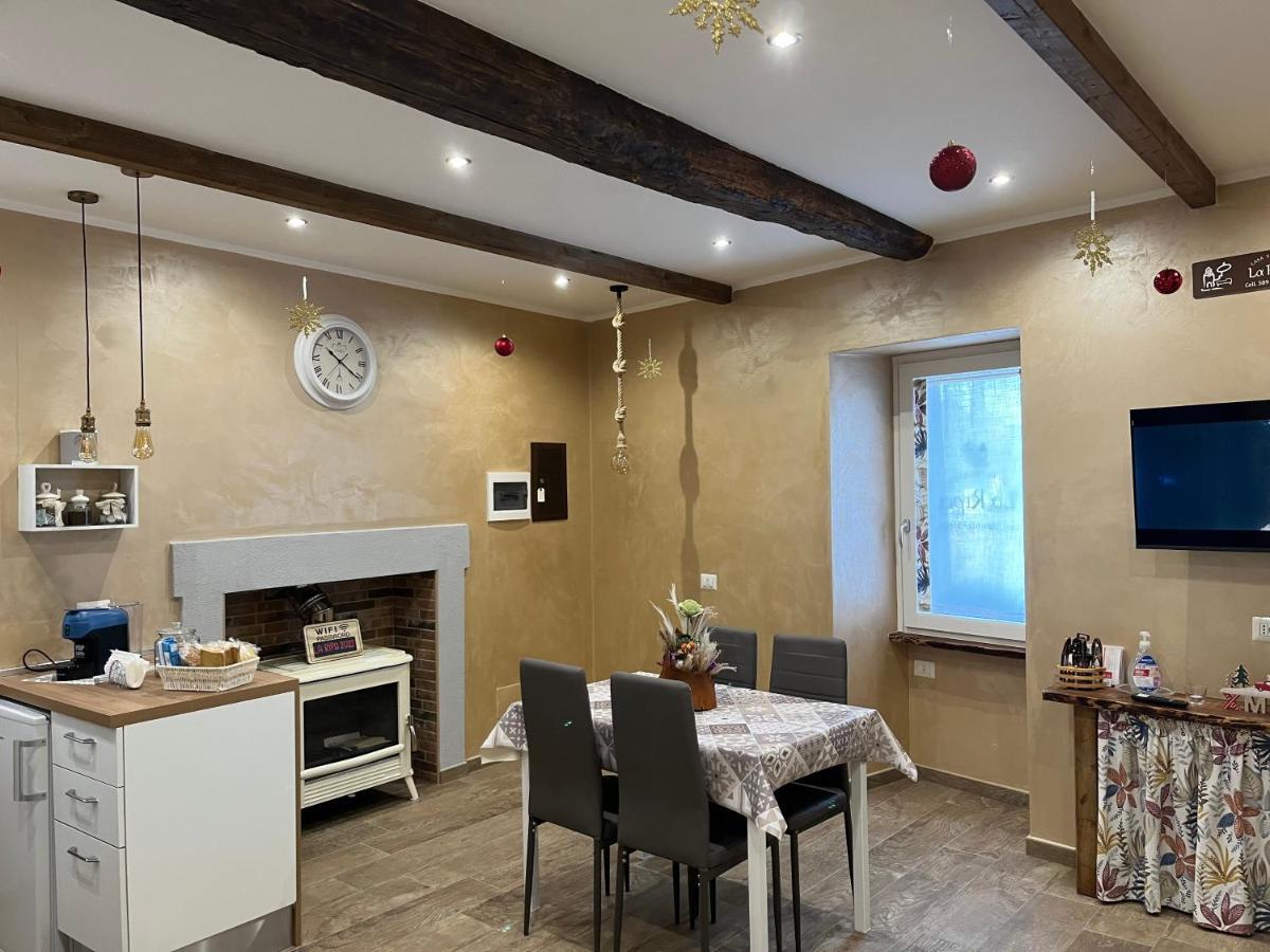 Casa Vacanze La Ripa Sutri Luaran gambar