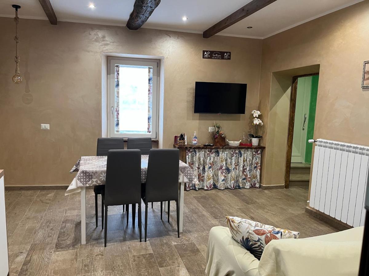 Casa Vacanze La Ripa Sutri Luaran gambar